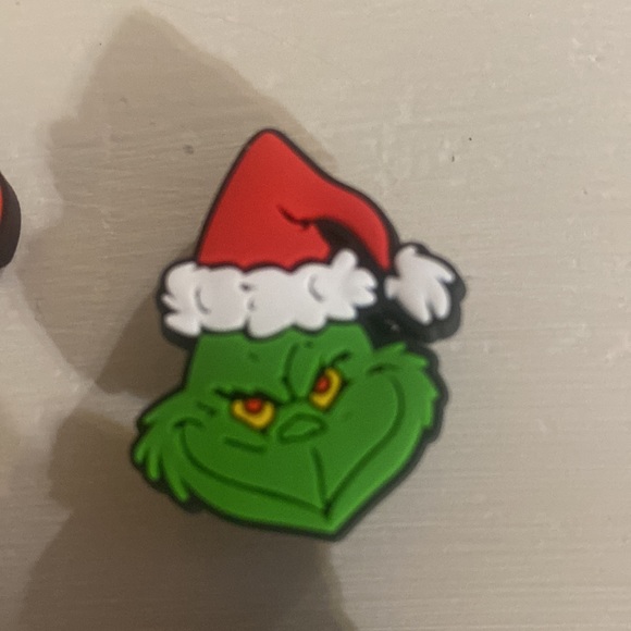 Croc charms. Set of 4.  Grinch.  Christmas.  New.  Cute. - Picture 3 of 5